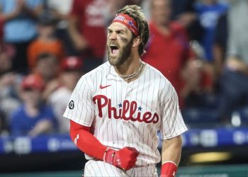 Harper dispara su jonrón 350 y se convierte en el jugador activo más joven en alcanzar la cifra