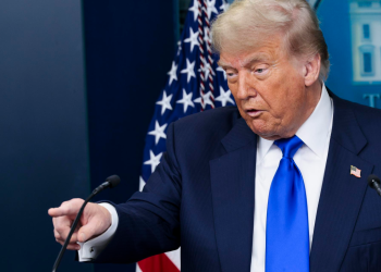 Trump da «10 o 12 días» a Putin para llegar a un acuerdo de alto el fuego con Ucrania