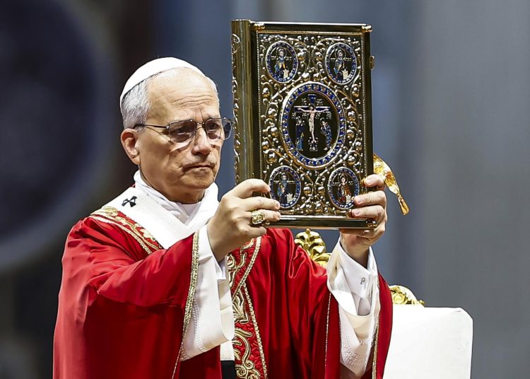 León XIV pide «detener la innecesaria matanza de inocentes» tras el ataque a la iglesia de Gaza