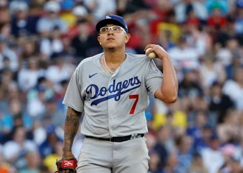 Julio Urías planea continuar su carrera en las Grandes Ligas tras cumplir suspensión