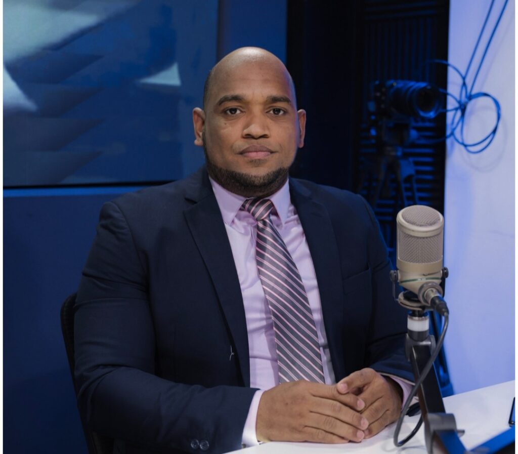 Abel Martínez está coqueteando con irse del PLD, asegura Jonatan Familia | 2 | Abel Martínez está coqueteando con irse del PLD, asegura Jonatan Familia - Noticias de hoy en República Dominicana | De Último Minuto