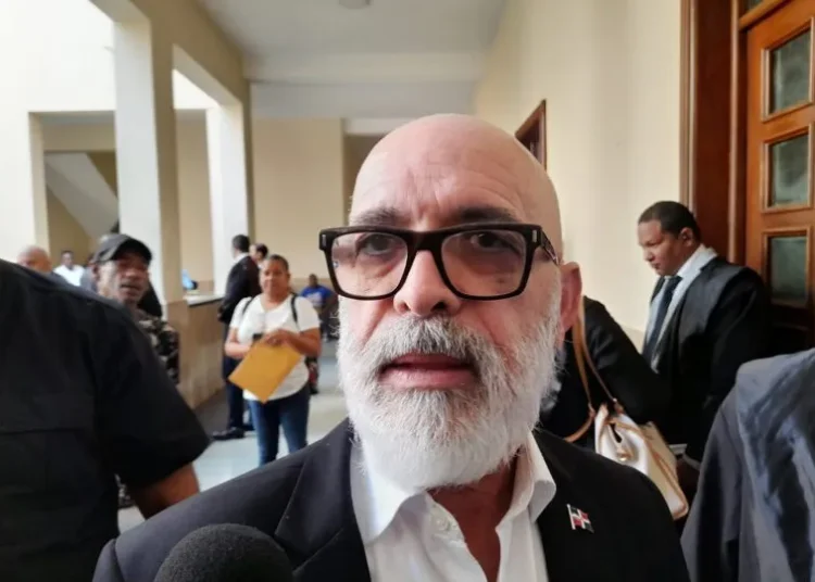 Ángel Martínez denuncia que grillete electrónico afecta su salud cardíaca