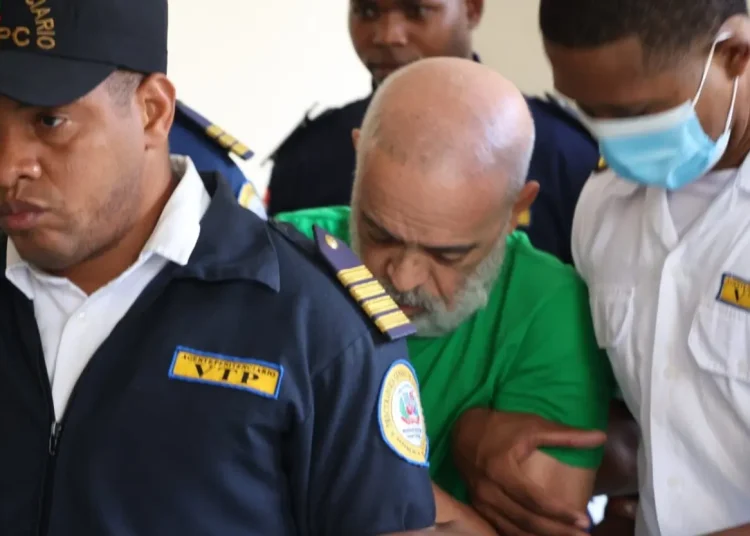 Recesan para las 2:30 p. m. audiencia a favor de Ángel Martínez; denuncian atropello judicial