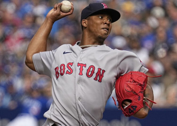 Bello y Rafaela impulsan a Boston a su 10° triunfo consecutivo para cerrar con broche de oro la primera mitad de temporada