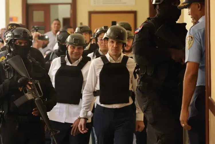 Tribunal otorga prórroga de cuatro meses al MP en Operación Camaleón