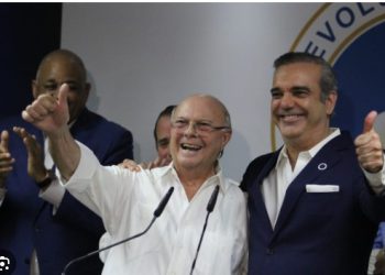 Abinader visitará a Hipólito Mejía el viernes para abordar crisis haitiana