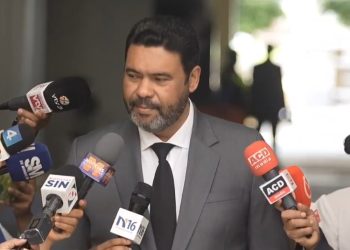 “Ese tema está cerrado”: senador defiende cesantía ante presión empresarial