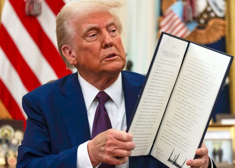 ¿Por qué Trump desclasificó los archivos de Martin Luther King Jr. pese al rechazo de la familia?