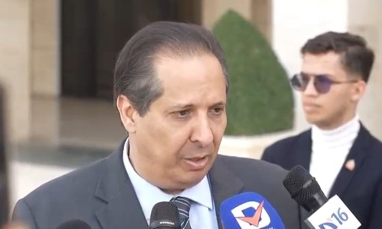 Ministro de Salud asegura descenso de dengue y parturientas haitianas; garantiza preparación ante alerta por chikunguña