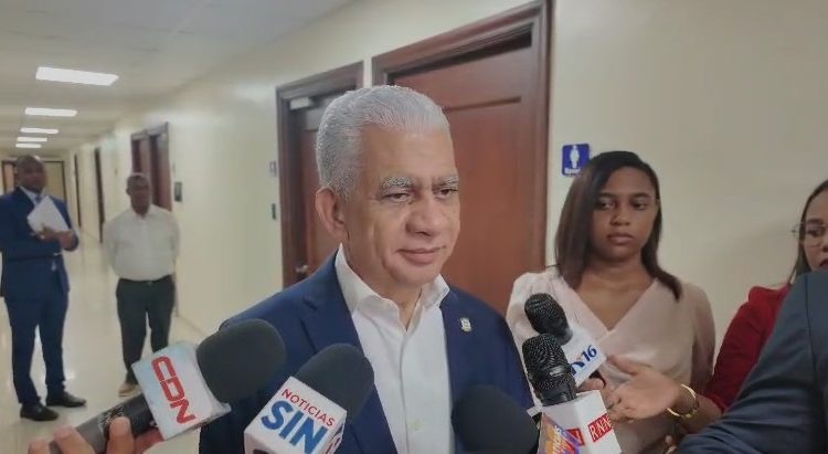 Presidente del Senado resalta urgencia de aprobar Código Penal; no descarta convocar a sesión el sábado