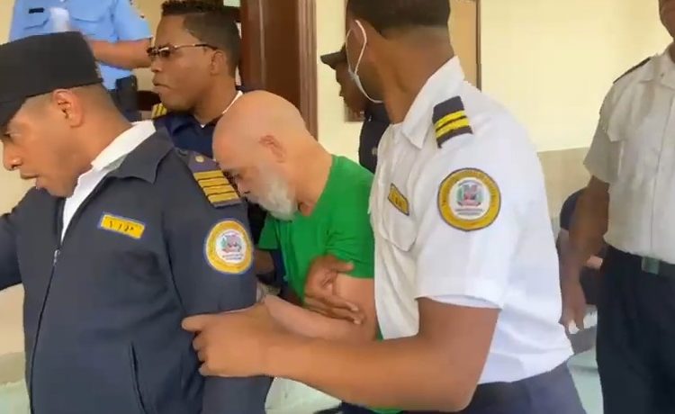 ¡Derrengado! Es trasladado Ángel Martínez a sala para conocer recurso de amparo