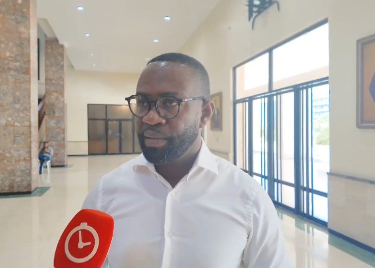 Diputado Carlos De Pérez defiende sanción por sexo no consentido en parejas