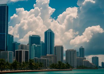 Clima en Miami hoy – 21 de julio de 2025: calor intenso y probabilidad de tormentas vespertinas