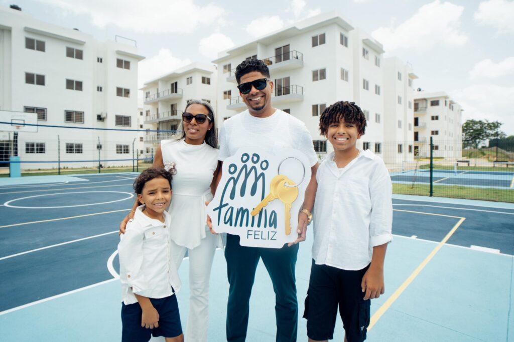 Con una inversión de RD$182 millones Abinader entrega 72 nuevos apartamentos en Boca Chica | 2 | Con una inversión de RD$182 millones Abinader entrega 72 nuevos apartamentos en Boca Chica - Noticias de hoy en República Dominicana | De Último Minuto