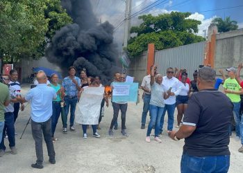 Comunitarios exigen cierre de planta de asfalto en Hato Nuevo
