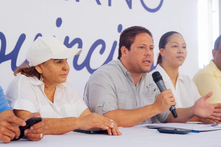 Ministro Bonilla encabeza Gobierno en las Provincias en Circ. 3 del DN