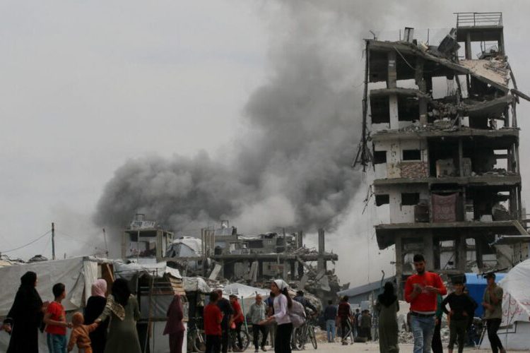 Israel mata a 100 palestinos y hiere a más de 500 en Gaza el martes