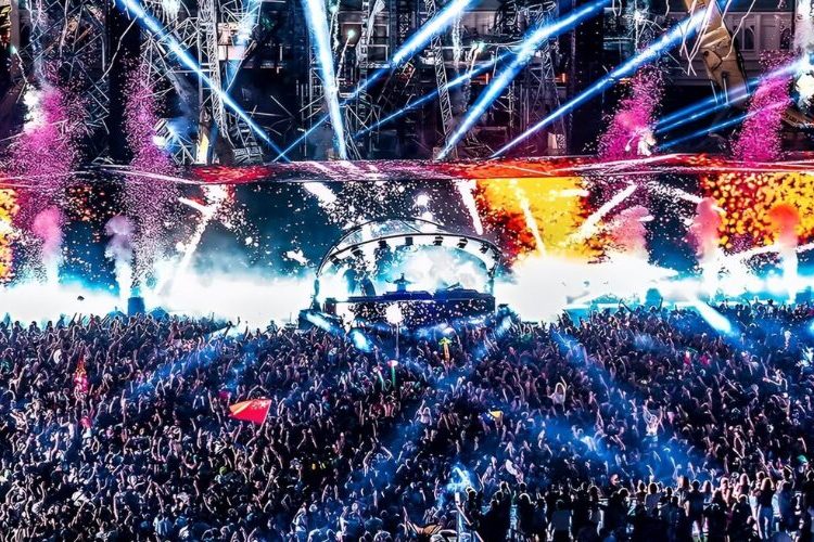 Una mujer fallece durante la primera noche del festival Tomorrowland