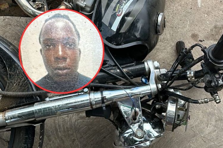 Haitiano a bordo de motocicleta muere tras accidentarse en Bayaguana