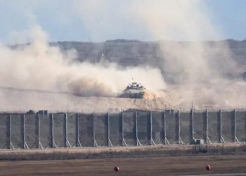 Israel mata al menos a 20 palestinos en ataques desde el amanecer contra la Franja de Gaza