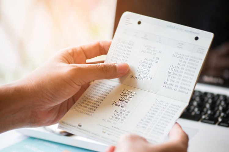 El 63% de los dominicanos tiene una cuenta de ahorro, pero solo el 12% ha podido ahorrar en el último año