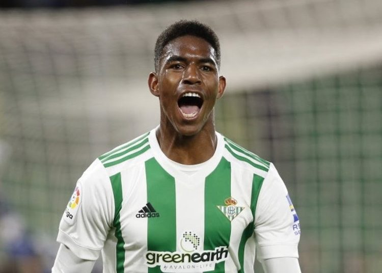 Junior Firpo regresa al Betis seis años después