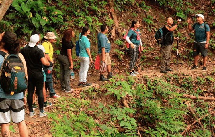 Empresas del sector turismo rechazan huelga de guías turísticos convocada para este martes