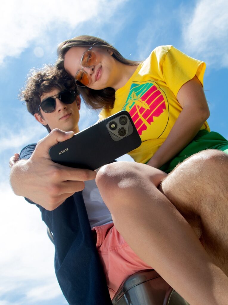 HONOR lanza la Serie 400: fotografía AI de 200MP, batería de 6000 mAh y edición inteligente para usuarios creativos | 2 | HONOR lanza la Serie 400: fotografía AI de 200MP, batería de 6000 mAh y edición inteligente para usuarios creativos - Noticias de hoy en República Dominicana | De Último Minuto