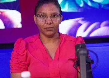 Loren Hernández, diagnosticada con cáncer, lleva año y medio esperando medicamento de alto costo