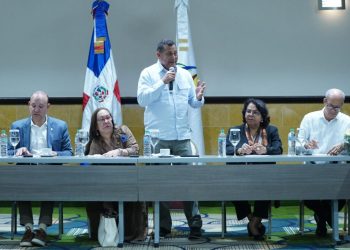 Presidente de Fedomu, Nelson Núñez, llama a alcaldes a manejar recursos con transparencia