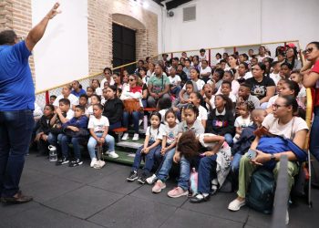 Edeeste impactó más de 5 mil personas con charla de eficiencia energética en primer semestre 2025