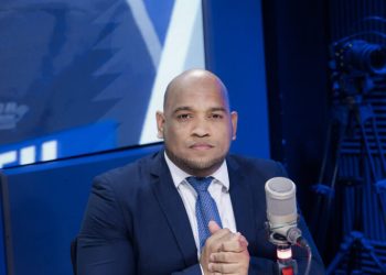 Jonatan Familia estalla contra proyecto de ley obligaría a estudiantes a participar de elecciones