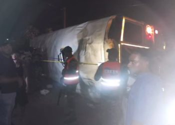 Tragedia en Jamao al Norte: Cinco muertos y más de 20 heridos en accidente de autobús