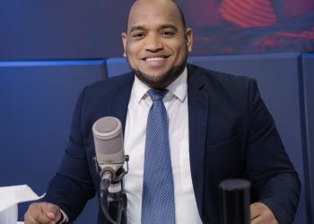 Municipalista Jonatan Familia alerta a la ciudadanía sobre pagos de arbitrios a personas en la calle