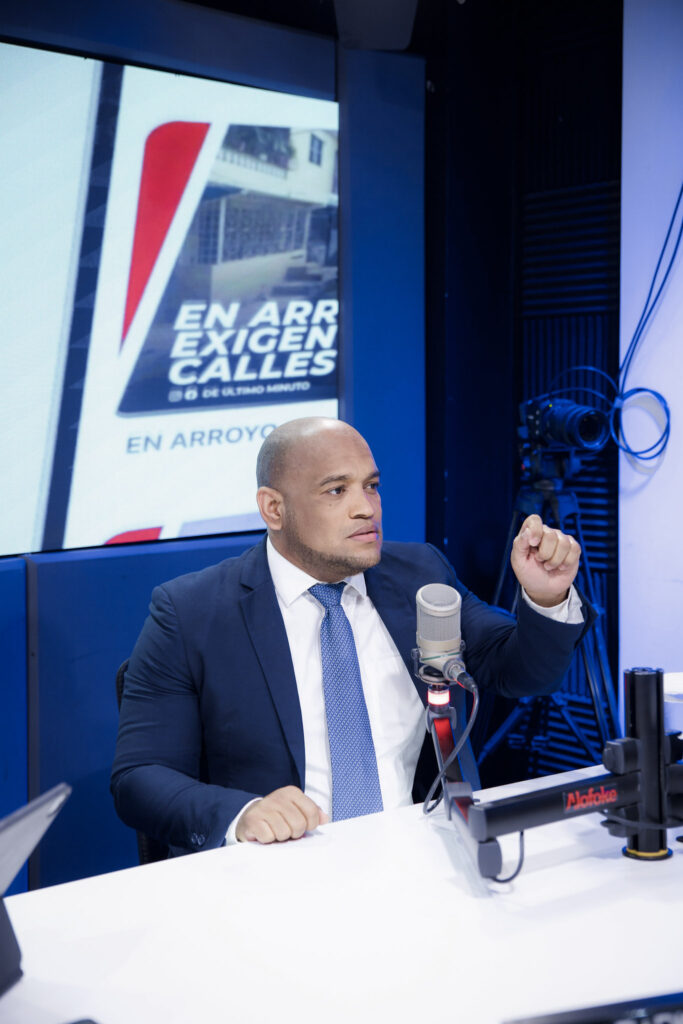Jonatan Familia estalla contra proyecto de ley obligaría a estudiantes a participar de elecciones - Noticias de hoy en República Dominicana | De Último Minuto