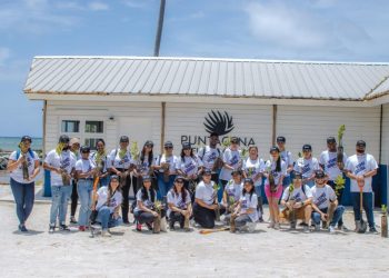 Arajet realiza jornada de reforestación en la Reserva ecológica “Ojos Indígenas”