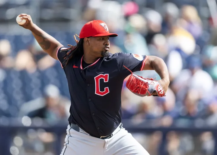 Guardianes colocan a dominicano Luis Ortiz en licencia administrativa por investigación de MLB