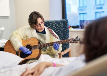 Musicoterapia es efectiva como tratamiento para la ansiedad causada por el cáncer