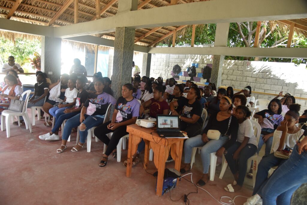 Mujeres afro de la Región Enriquillo lanzan el proyecto FAME | 2 | Mujeres afro de la Región Enriquillo lanzan el proyecto FAME - Noticias de hoy en República Dominicana | De Último Minuto