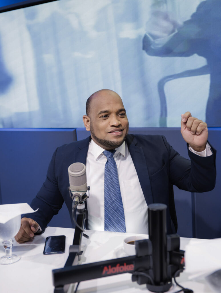 Municipalista Jonatan Familia alerta a la ciudadanía sobre pagos de arbitrios a personas en la calle - Noticias de hoy en República Dominicana | De Último Minuto