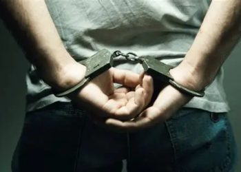 Arrestan hombre que lanzó ‘ácido del diablo’ a su expareja en San Cristóbal