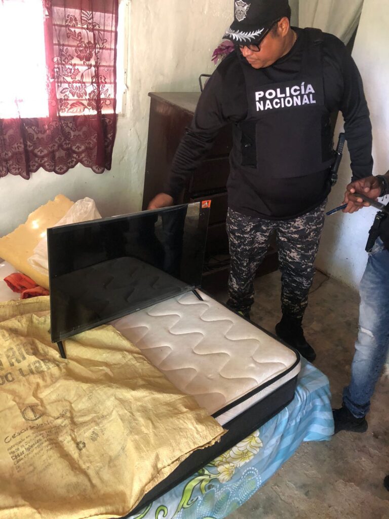 Policía recupera electrodomésticos robados en Monte Plata | 2 | Policía recupera electrodomésticos robados en Monte Plata - Noticias de hoy en República Dominicana | De Último Minuto