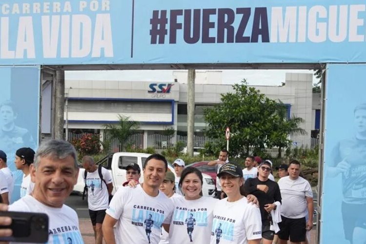 A un mes del atentado a Uribe Turbay, miles de colombianos participan en ‘Carrera por la vida’