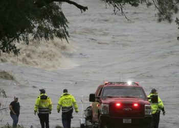 Se eleva a 68 la cifra de fallecidos tras inundaciones en Texas