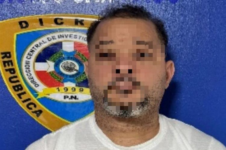 Arrestan hombre implicado en muerte en Santiago tras ser deportado desde Estados Unidos