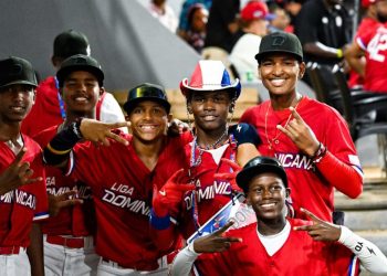 RD vence 7-6 a Venezuela y se definen las Semifinales de Serie del Caribe Kids 2025