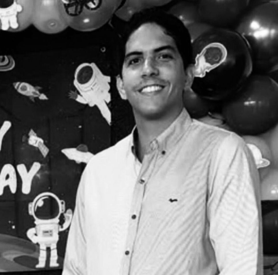 Rhoyer Hernández: tres meses sin el camarero de las buenas atenciones | 2 | Rhoyer Hernández: tres meses sin el camarero de las buenas atenciones - Noticias de hoy en República Dominicana | De Último Minuto