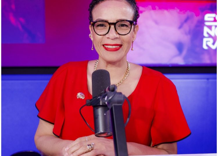 Doctora Hichez a los médicos: “Cuando se deje de exigir basado en la miseria, el cuento será otro”