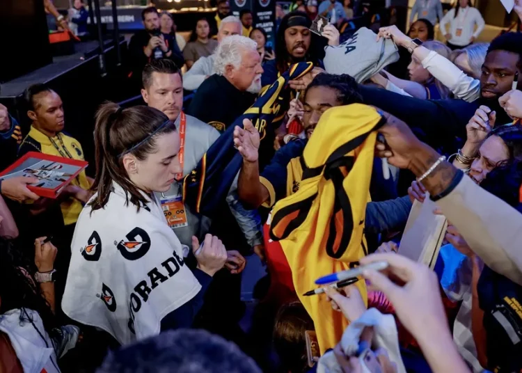 La baja de Caitlin Clark desluce el All-Star de la WNBA