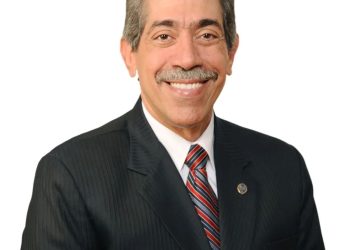 Jorge Asjana David felicita a los docentes de la UASD en el Día del Maestro